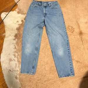 I rage Y2K Levi's 550 high-waisted mom jeans jeans size 10 but run small
